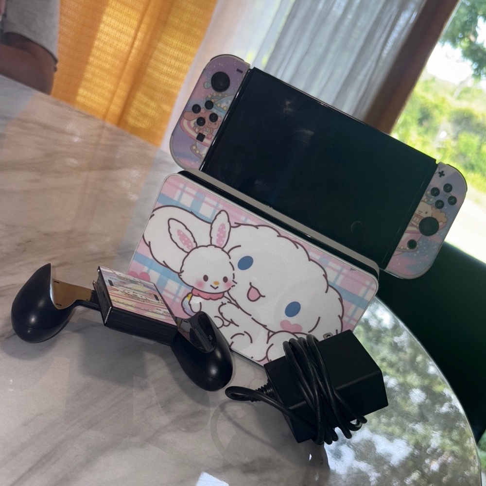 Nintendo Switch Oled with Cinnamoroll Skin